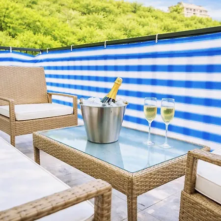 Penthouse - Balcony - Private - Pool Апартаменти
